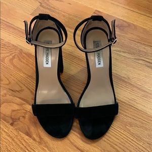 Steve Madden Carrson black suede heel
